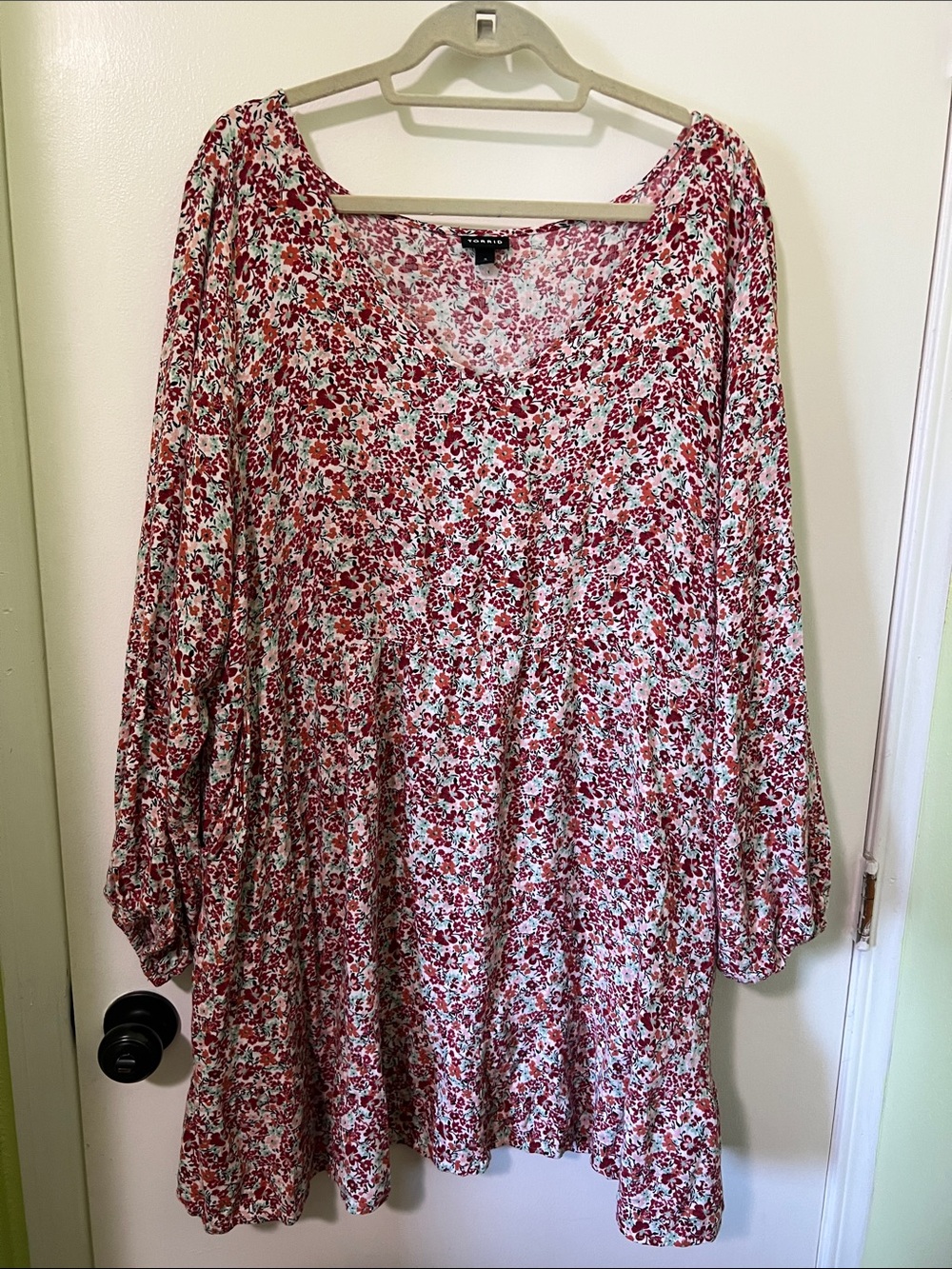 TORRID Floral Babydoll Tunic Dress in Red and White Size 3